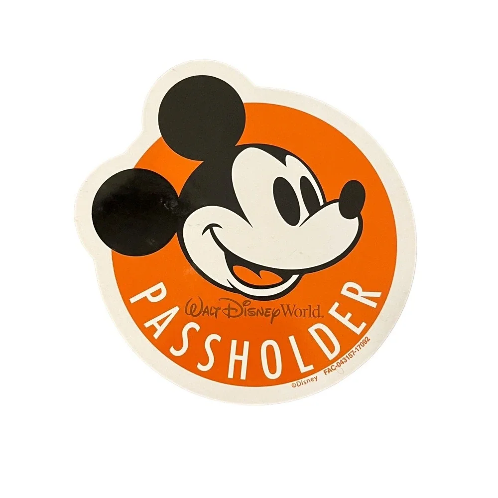 NEW‎ Disney World Annual Passholder Exclusive Mickey Mouse Car Magnet Oval